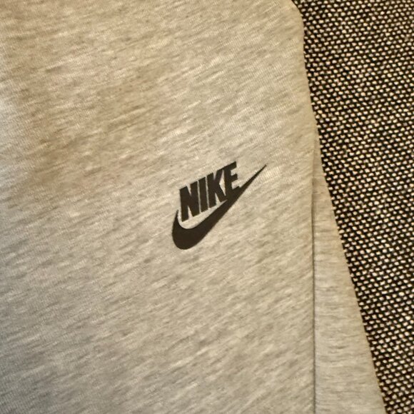NIKE Sportswear Mens Tech Fleece Joggers Dark Grey Heather Small - Picture 4 of 5